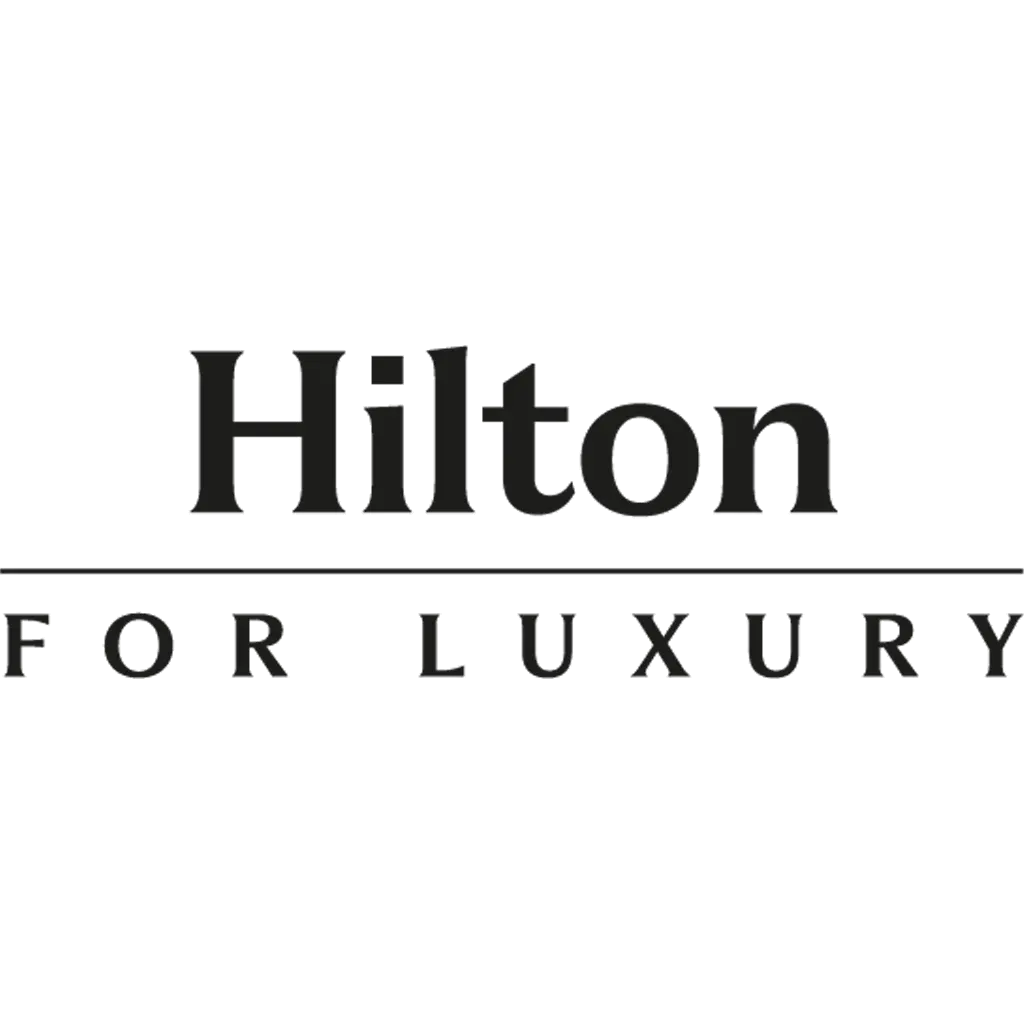 Logo-fuer-Web-1024x1024px-H4L-Streamlined Logo mit Schriftzug Hilton for Luxury in schwarzer Schrift auf transparentem Hintergrund für Reise- und Wellnessangebote